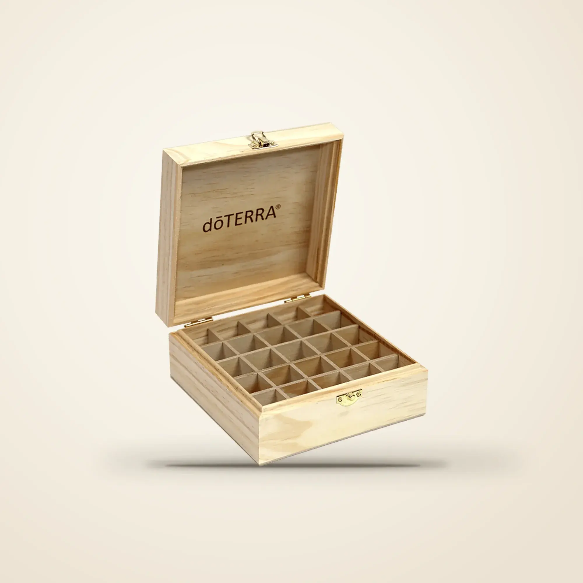 Cutie din lemn gravată cu sigla doTERRA